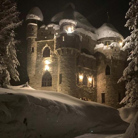 فيلا Schweitzer Castle ساندبوينت المظهر الخارجي الصورة